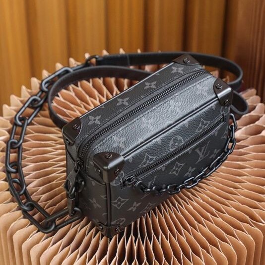 【全球第二好的】LOUIS VUITTON SOFT TRUNK 经典老花满印小方盒单件斜跨手提包“五金开模、正确烤漆、正确亚克力链条”高级订制